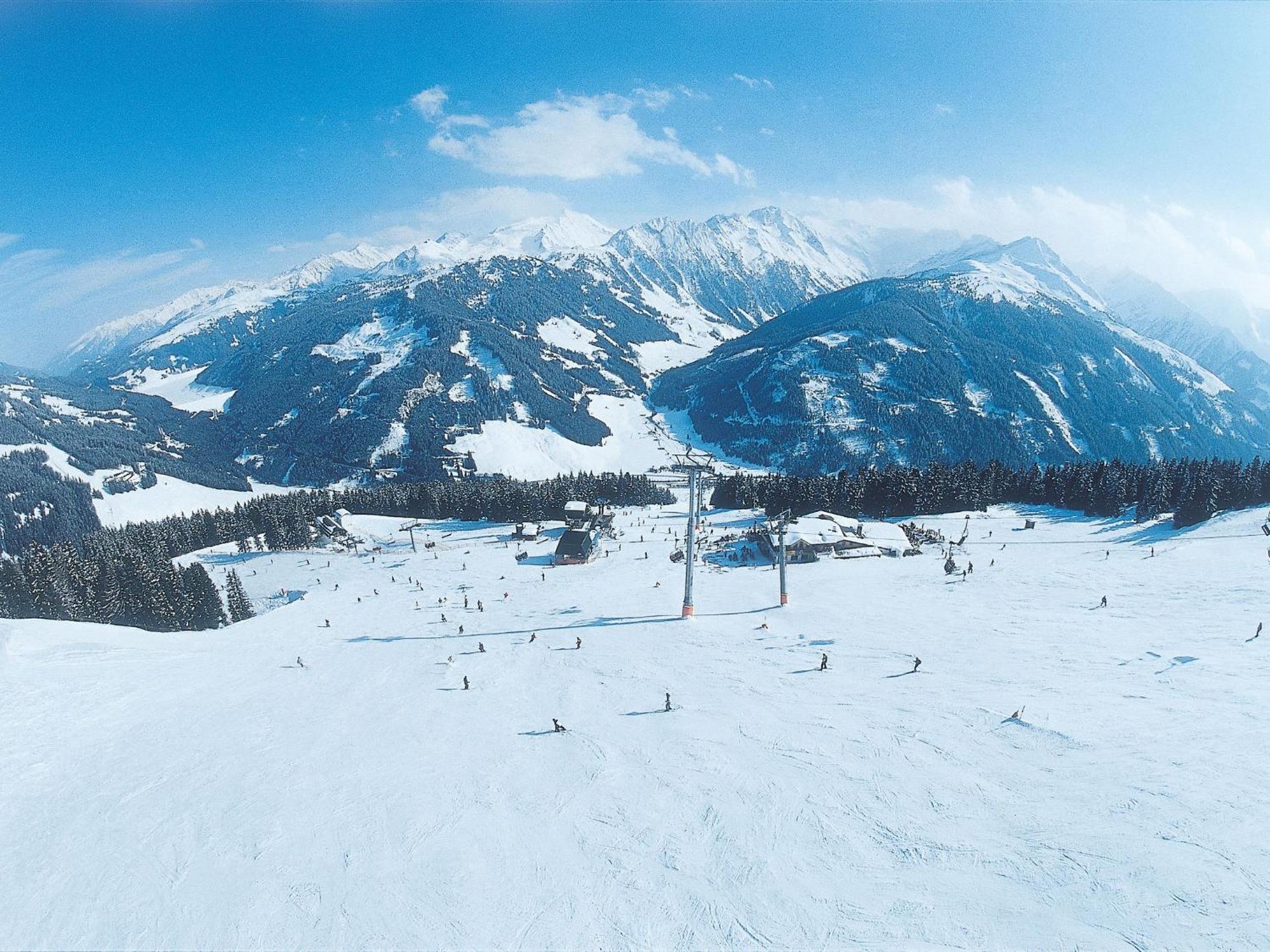 Spacious Holiday Flat Close To The Ski Area Uderns Exterior foto